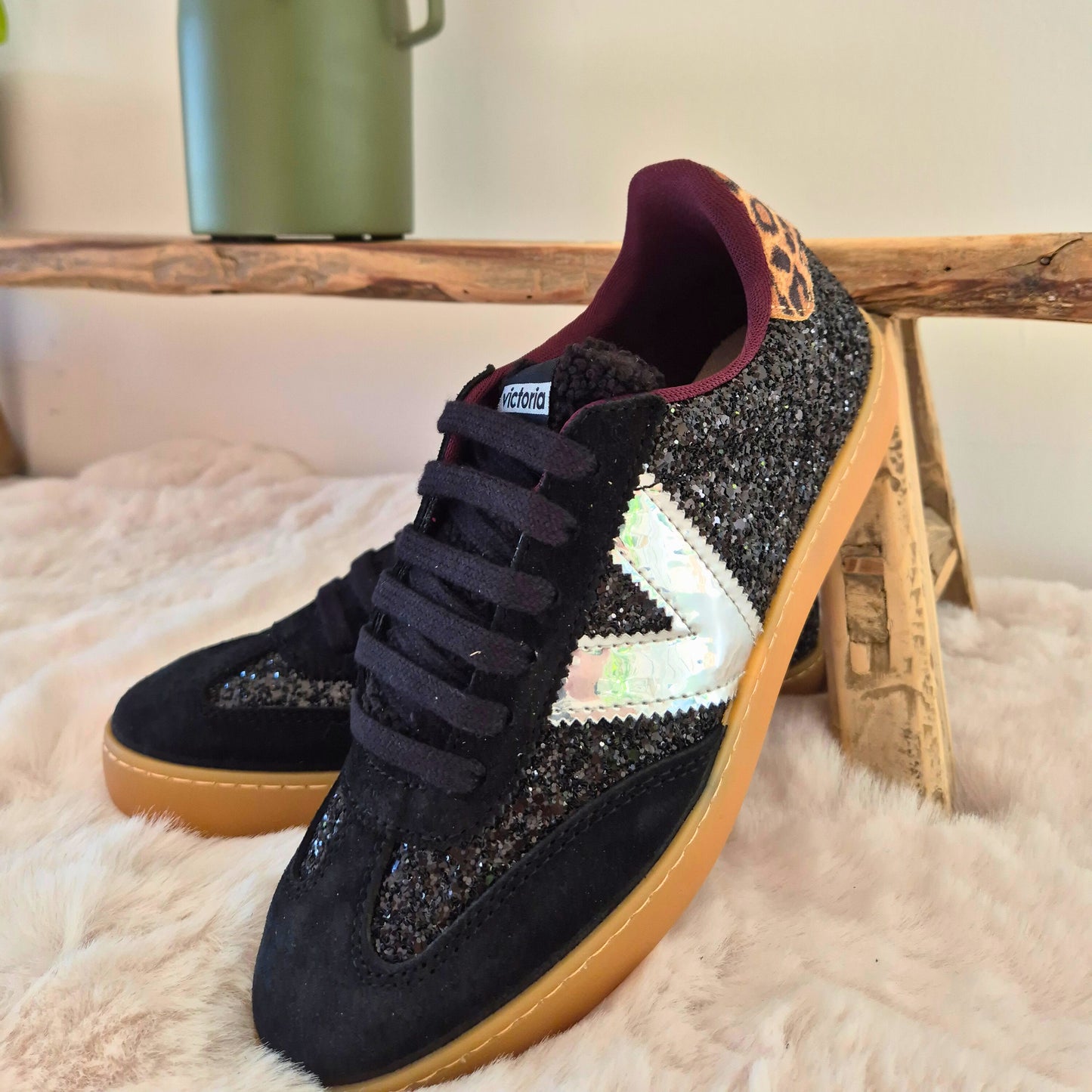 Baskets paillettes et imprimé animal